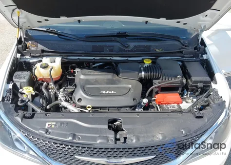 2017 Chrysler Pacifica Touring-L из США, поврежденный, VIN 2C4RC1BG1HR788304